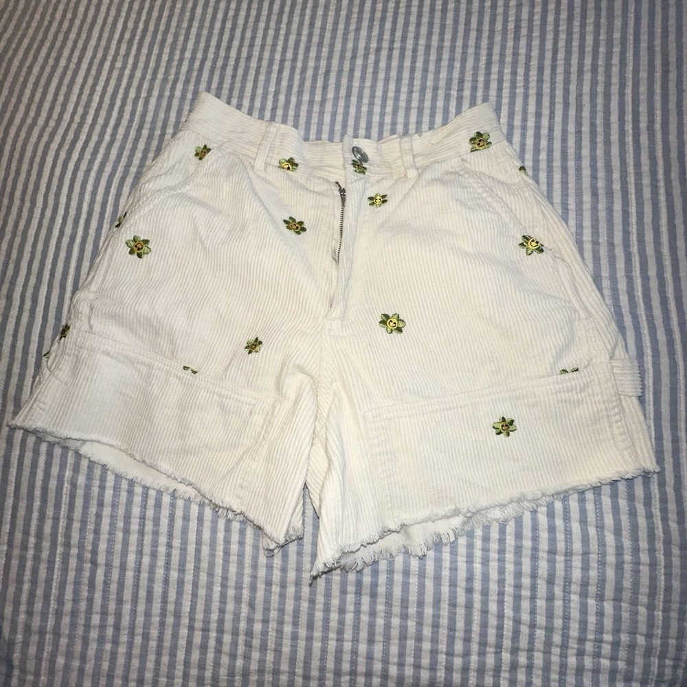 Women's Forever 21 Corduroy Shorts, Size Small, Cream Color